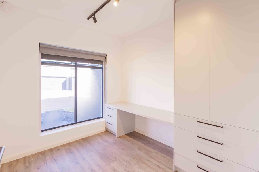 4 Bedroom Property for Sale in Sandown Western Cape